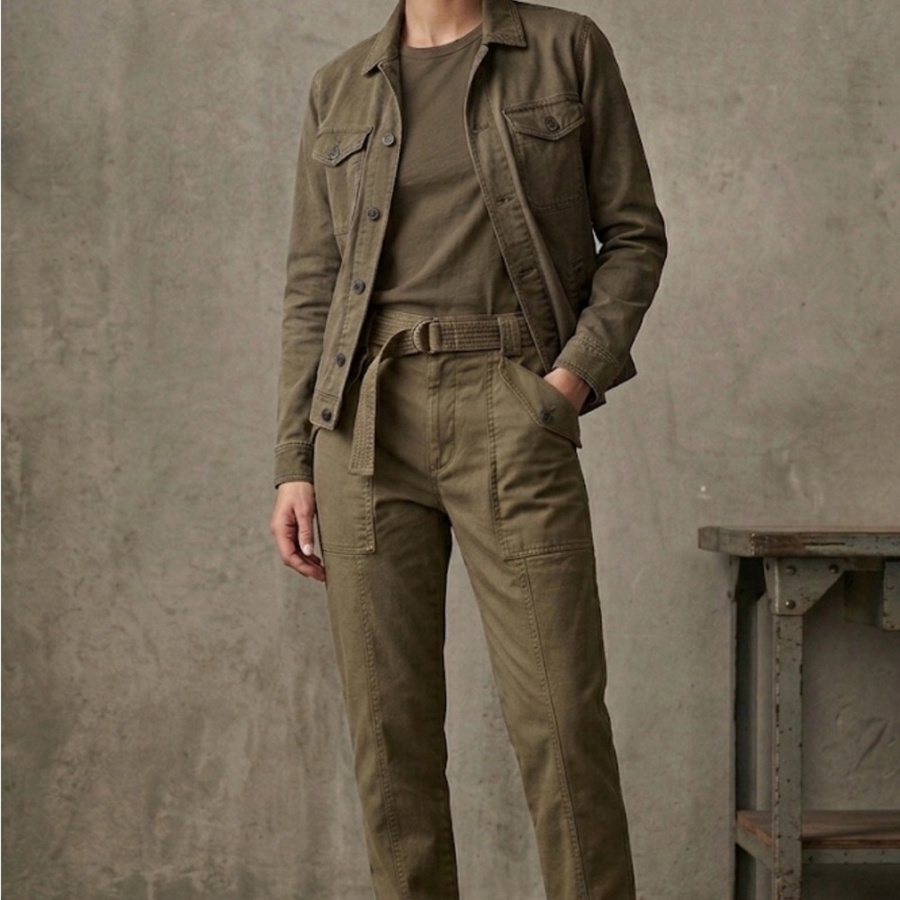 Banana Republic Heritage Cargo Pants Size 8 High Rise 100% Cotton Brownish/Khaki